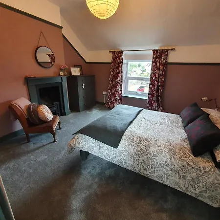 Cosy Cottage In Heart Of Llangollen Exterior photo